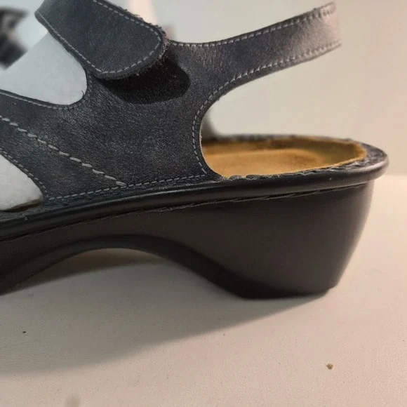 Naot Paris Women's Size EU 39 US Size 8 Deep Blue Wedge Strappy Leather Sandals - Picture 5 of 12